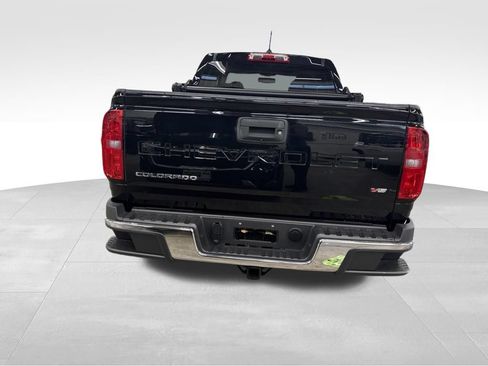 Used 2022 Chevrolet Colorado LT w/ Chrome Appearance Package AWD/4WD image 26