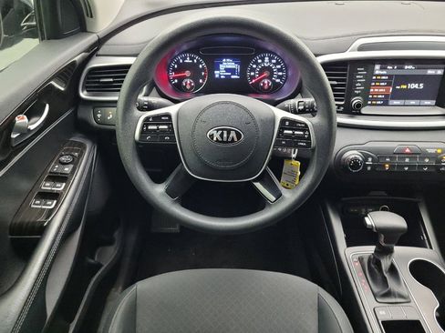 Used 2020 Kia Sorento LX image 22