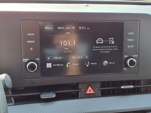 Used 2023 Kia Sportage LX image 7