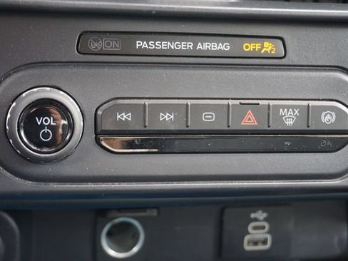 Certified 2025 Ford Maverick XLT w/ Equipment Group 302A AWD/4WD image 27