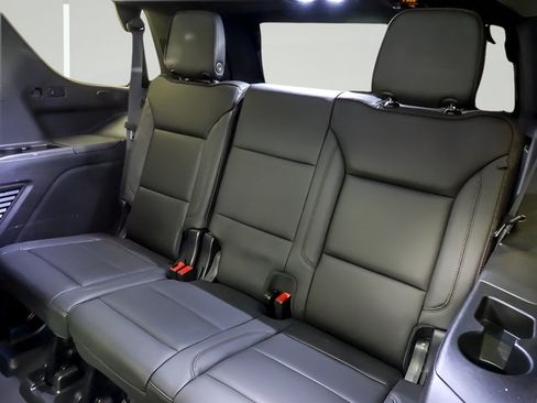 Used 2023 Chevrolet Tahoe High Country w/ Premium Package AWD/4WD image 13