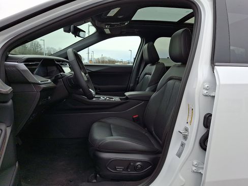 New 2026 Jeep Cherokee Overland w/ Advanced Pro Tech Group AWD/4WD image 9