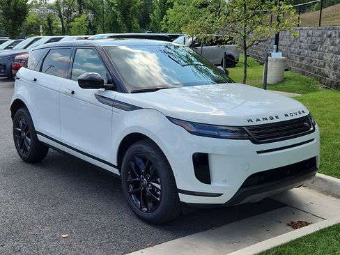 Used 2026 Land Rover Range Rover Evoque S AWD/4WD image 10