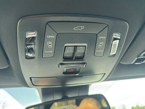 New 2026 Toyota Sienna XLE Woodland Edition AWD/4WD image 28