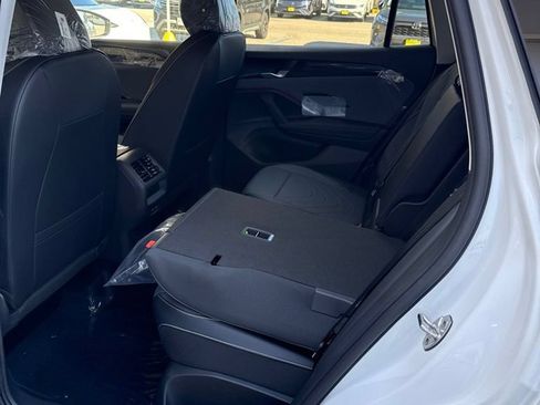 New 2026 Volkswagen Tiguan SE AWD/4WD image 15