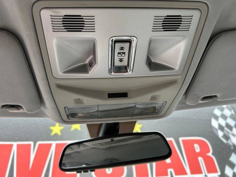 Used 2012 Jaguar XF image 20