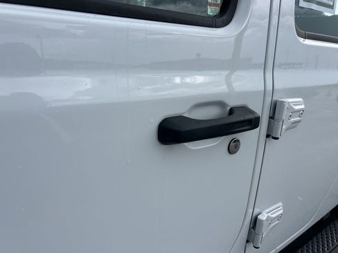 Certified 2024 Jeep Gladiator Sport image 21