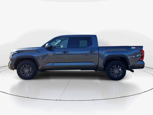 Used 2023 Toyota Tundra SR5 w/ SR5 Convenience Package AWD/4WD image 10