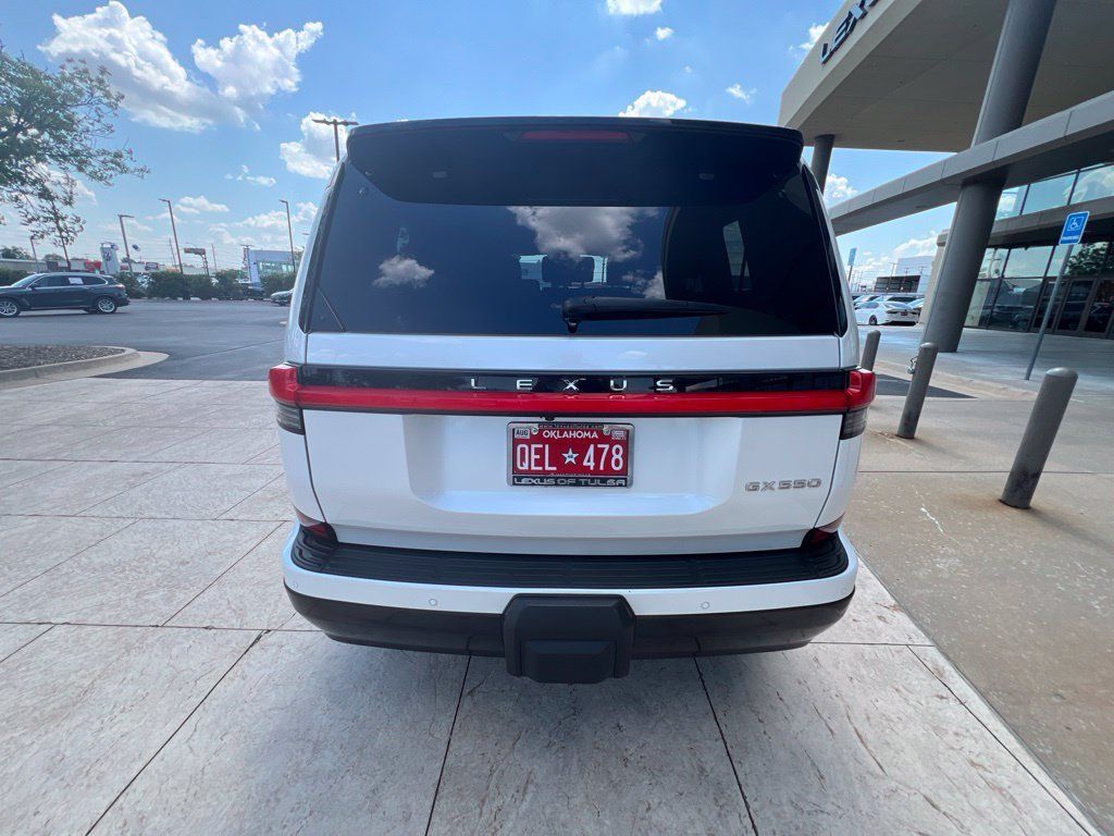 Used 2024 Lexus GX 550 w/ Cold Area Package AWD/4WD image 5
