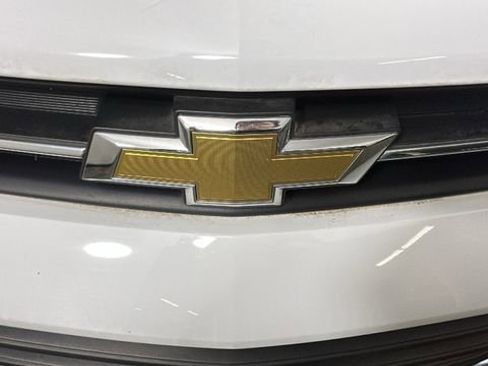 Used 2020 Chevrolet Trax LS w/ Tint and Cruise Package FWD image 9