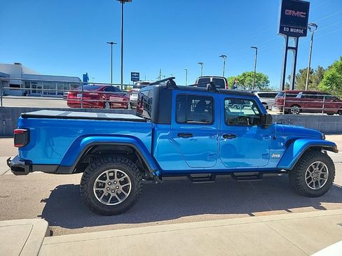 Used 2020 Jeep Gladiator Overland image 8