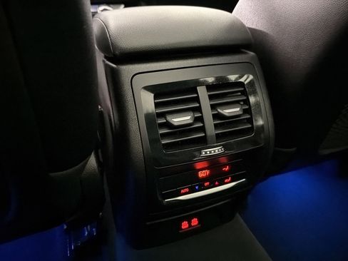 Used 2024 BMW X3 sDrive30i w/ M Sport Package RWD image 32