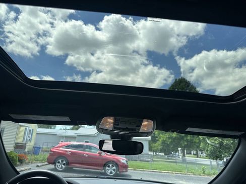 Used 2018 Jeep Grand Cherokee Limited image 36