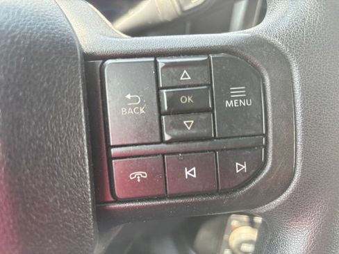 Used 2023 Ford F250 XLT w/ Black Appearance Package AWD/4WD image 9