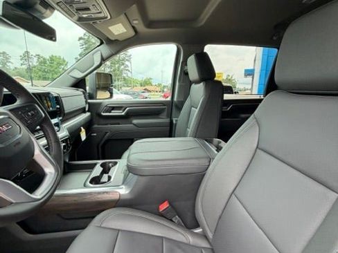 New 2026 GMC Sierra 3500 SLT w/ SLT Convenience Package AWD/4WD image 15