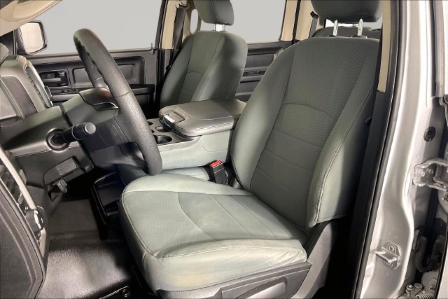 Used 2018 RAM 1500 Express w/ Express Value Package RWD image 19