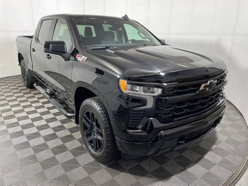 Used 2024 Chevrolet Silverado 1500 RST w/ Z71 Off-Road Package AWD/4WD image 1