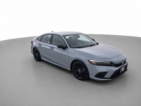 Used 2022 Honda Civic Sport image 3