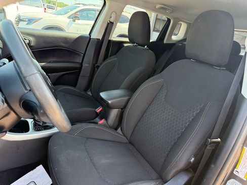 Used 2020 Jeep Compass Sport FWD image 8
