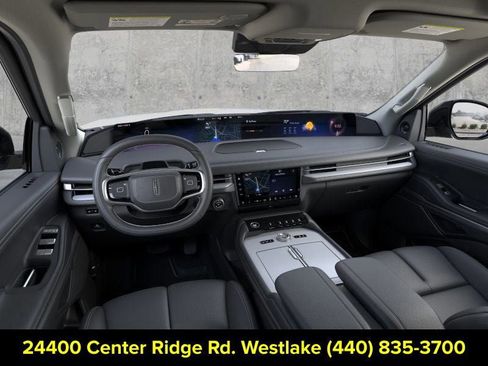 New 2026 Lincoln Navigator L Reserve AWD/4WD image 9