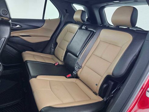 Used 2023 Chevrolet Equinox Premier AWD/4WD image 21