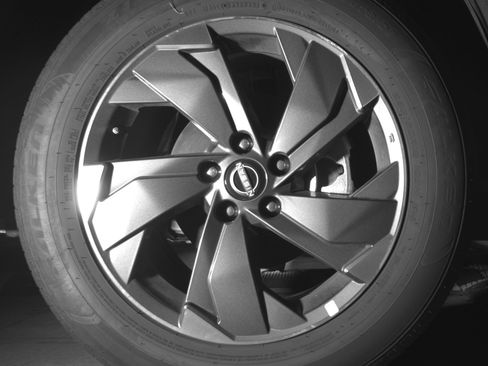 Used 2025 Nissan Rogue SV image 13