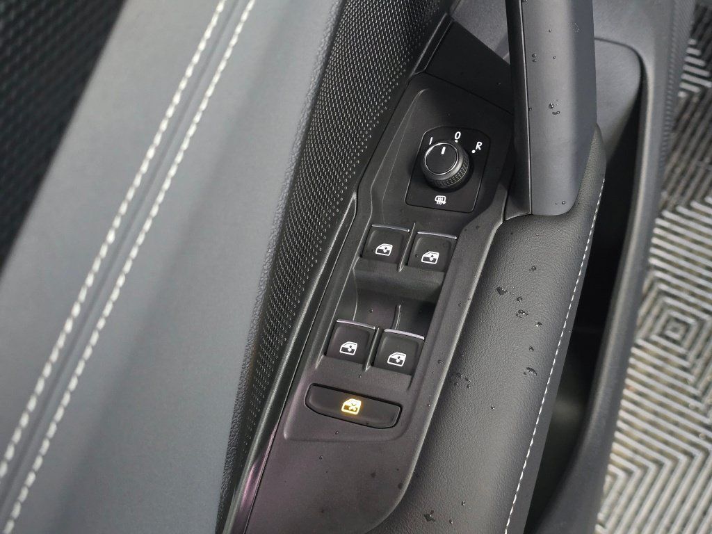 New 2026 Volkswagen Tiguan SE AWD/4WD image 23