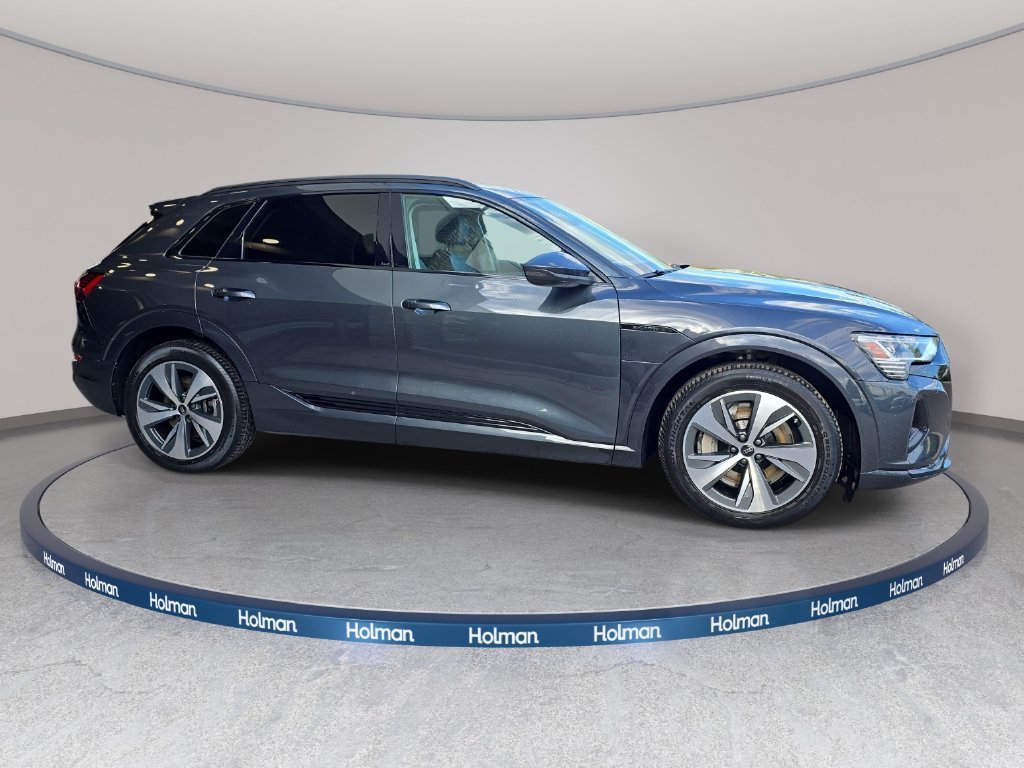 Used 2024 Audi Q8 e-tron Premium AWD/4WD image 5