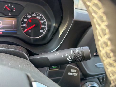 Used 2020 Chevrolet Camaro LT image 29