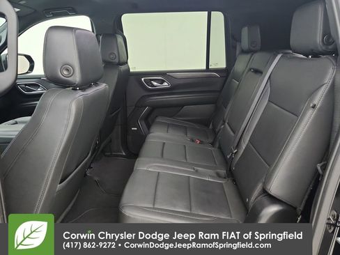 Used 2024 Chevrolet Suburban LT image 20