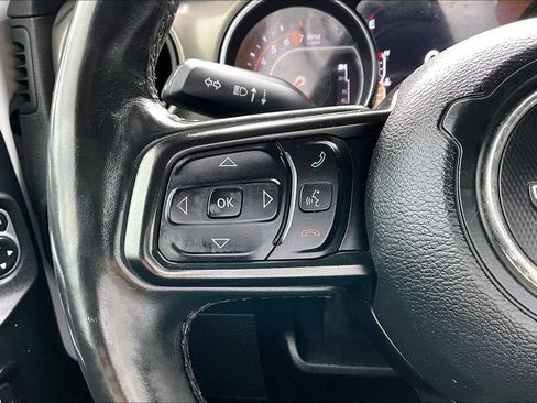 Used 2018 Jeep Wrangler Unlimited Sport S AWD/4WD image 11