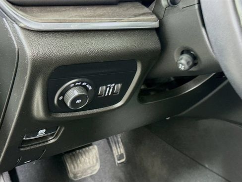 Used 2023 Jeep Grand Cherokee Overland w/ Adv Protech Group III AWD/4WD image 22