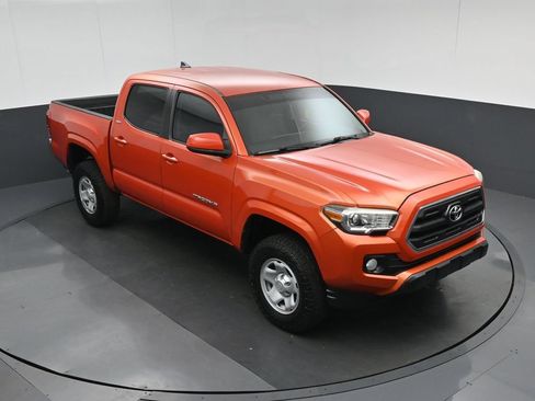 Used 2016 Toyota Tacoma SR5 w/ Towing Package RWD image 56