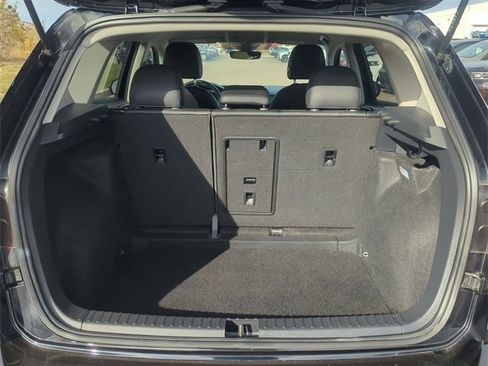 Used 2024 Volkswagen Taos SE image 22