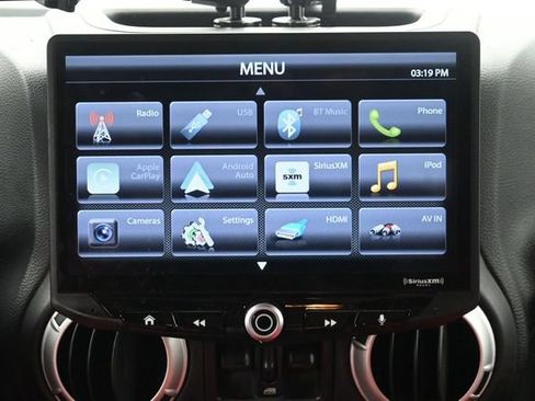 Used 2016 Jeep Wrangler Unlimited Sahara w/ Max Tow Package AWD/4WD image 21