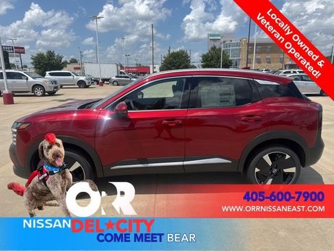 New 2025 Nissan Kicks SR FWD image 2