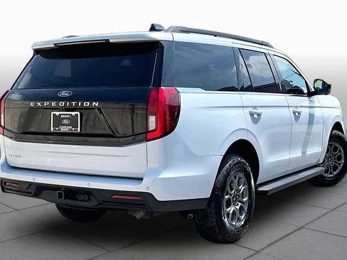 Certified 2025 Ford Expedition Active RWD image 7