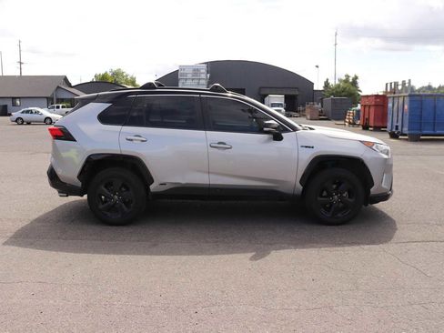 Used 2019 Toyota RAV4 XSE w/ XSE Weather Package AWD/4WD image 4