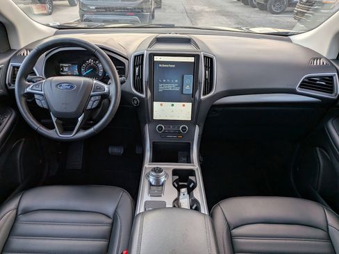 Certified 2024 Ford Edge SEL w/ Convenience Package image 17