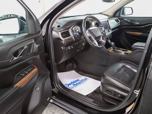 Used 2019 GMC Acadia Denali w/ Technology Package AWD/4WD image 3