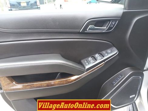 Used 2020 Chevrolet Suburban LT image 22