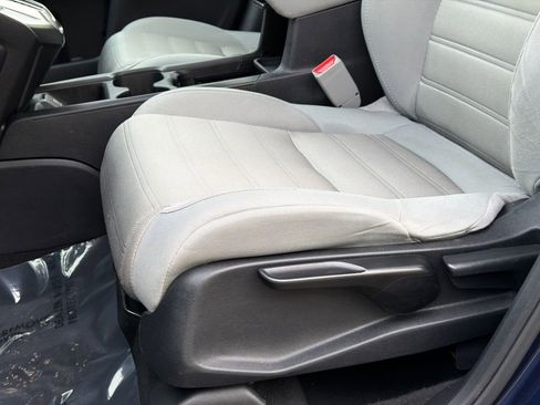 Used 2019 Honda CR-V LX image 12