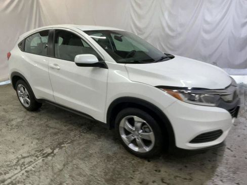 Used 2021 Honda HR-V LX image 2