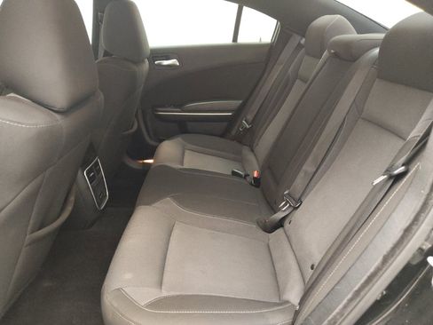 Used 2022 Dodge Charger SXT RWD image 18