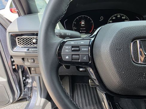 Used 2025 Honda Civic Sport image 25