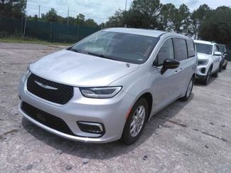 Certified 2024 Chrysler Pacifica Touring-L FWD video 2