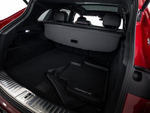 Certified 2025 Porsche Cayenne image 25