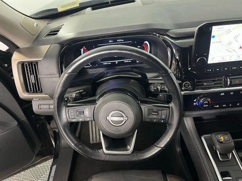 Used 2023 Nissan Pathfinder Platinum w/ Cargo Package image 11