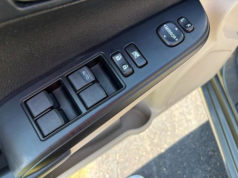 Used 2012 Toyota Camry LE FWD image 7