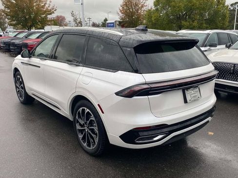 New 2026 Lincoln Nautilus Reserve image 27